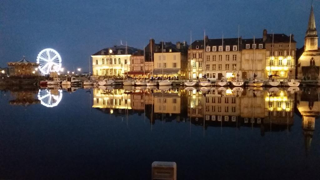 Апартаменти Honfleur Location Екстер'єр фото